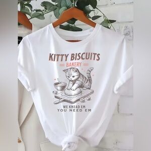 Kitty biscuits, bakery tee Large